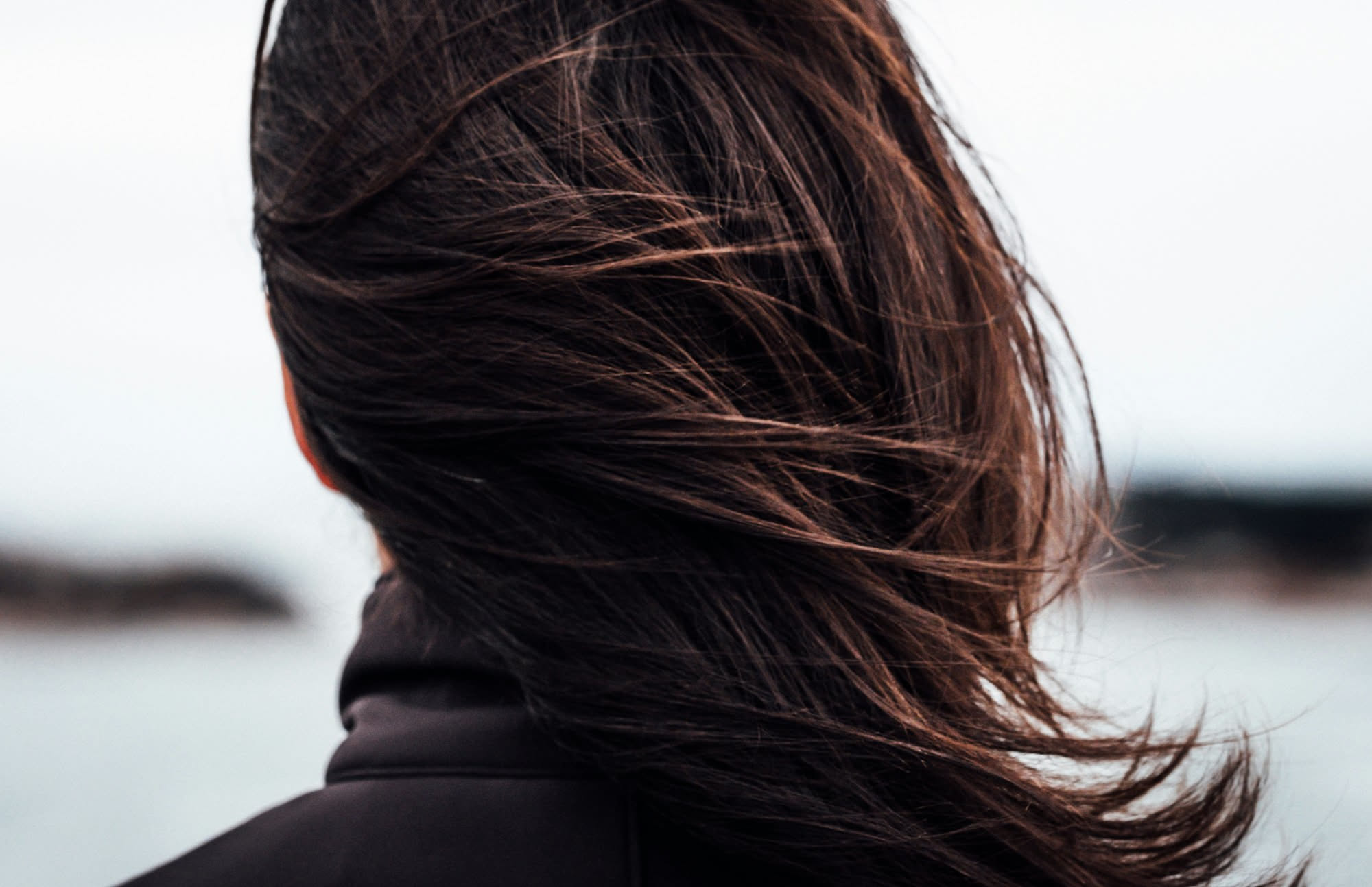 Biotina: serve davvero ai capelli? La risposta