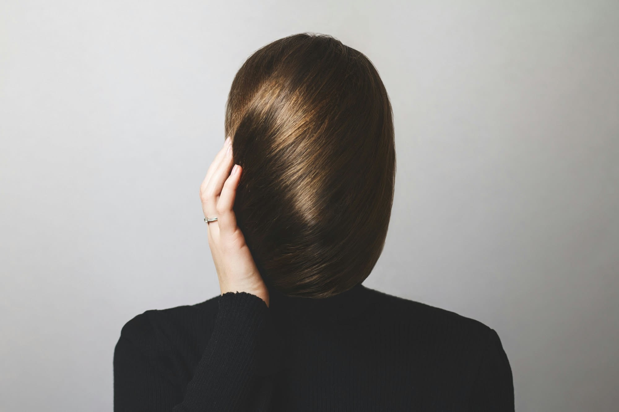In autunno i microbi della testa possono influenzare il colore dei capelli?