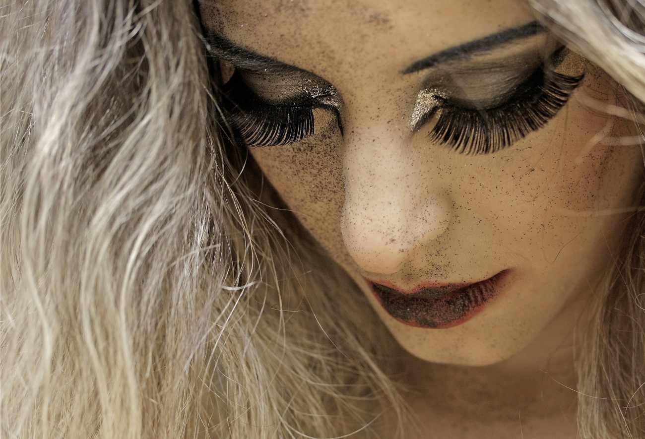 Ciglia finte molto lunghe: quando stanno bene e quando no