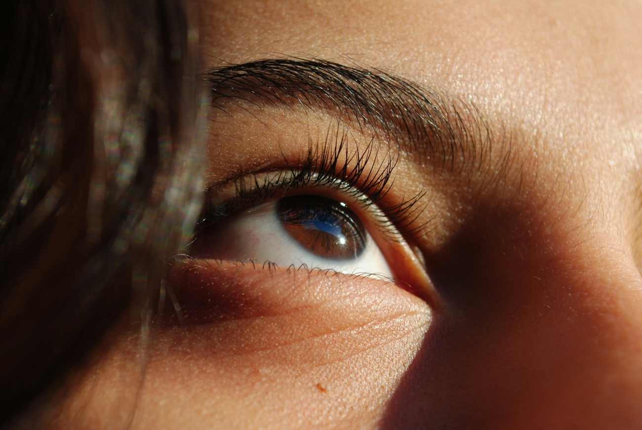 Come avere sopracciglia belle senza rovinarle