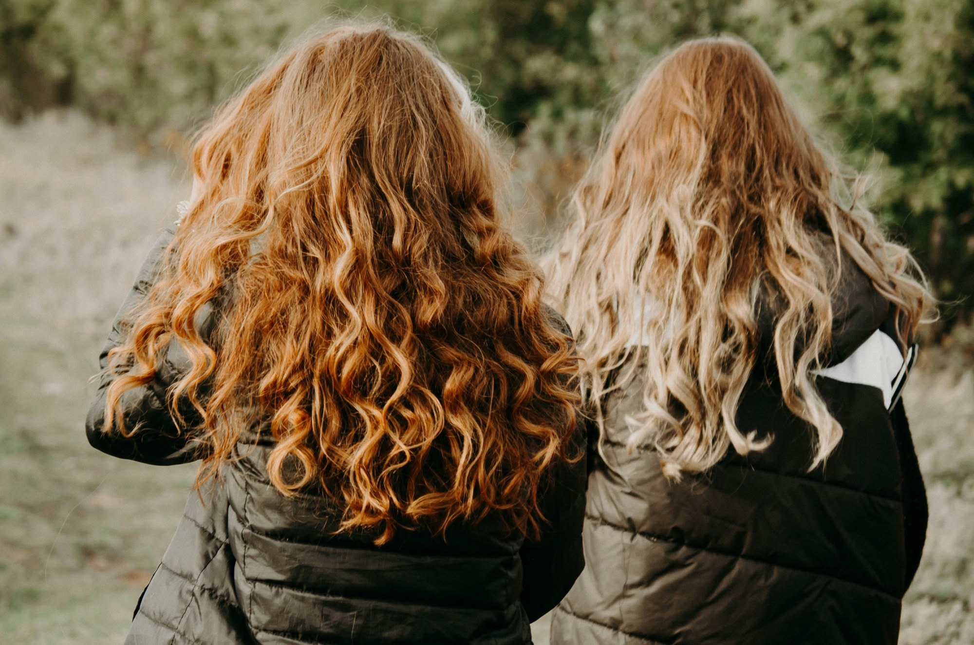 Hennè e erbe tintorie: 5 miti da sfatare per non rovinare il colore o seccare le punte