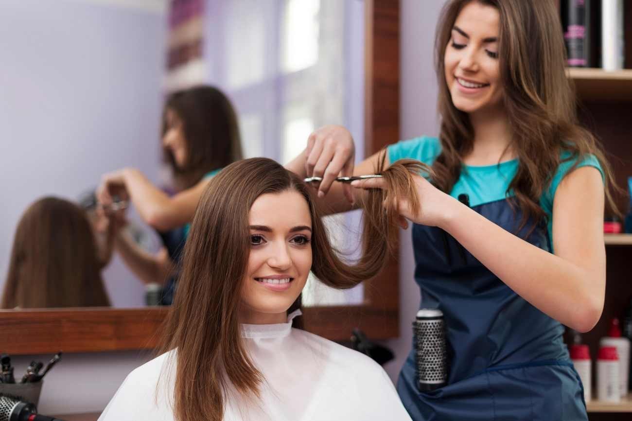 Perché dopo i 50 anni molte donne decidono di tagliare i capelli?